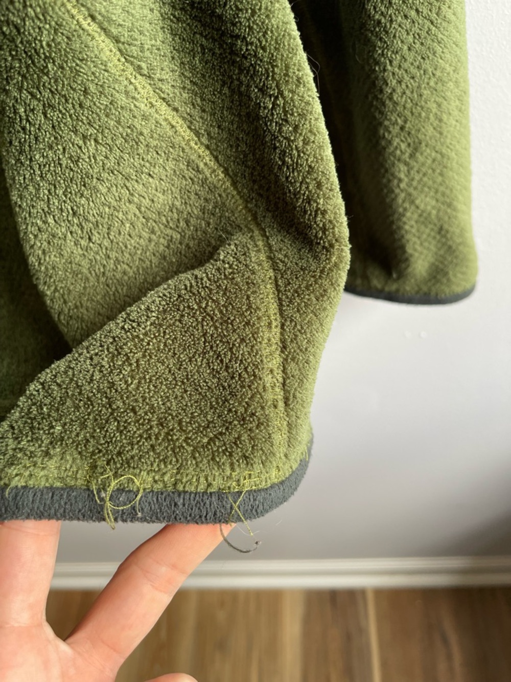 Patagonia Women's Re-Tool Snap-T Fleece Pullover Olive - Picture 6 of 7
